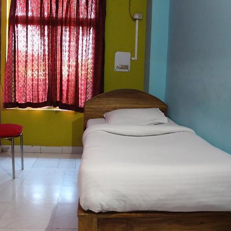 Lg Towers Hotel Guwahati Exterior foto
