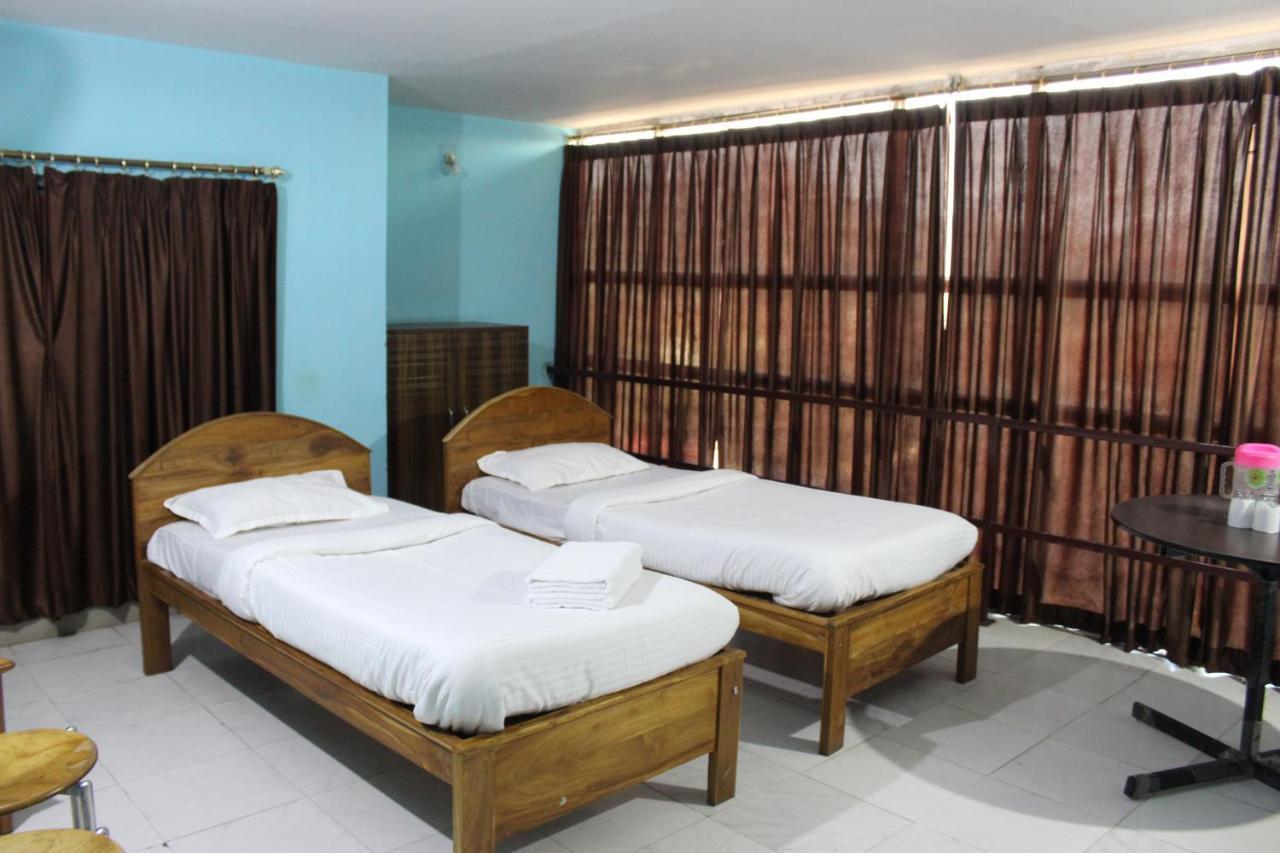 Lg Towers Hotel Guwahati Exterior foto