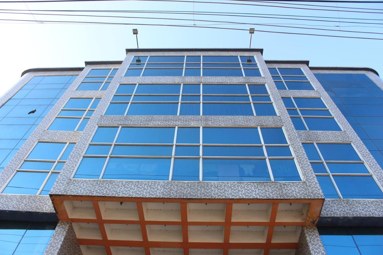 Lg Towers Hotel Guwahati Exterior foto